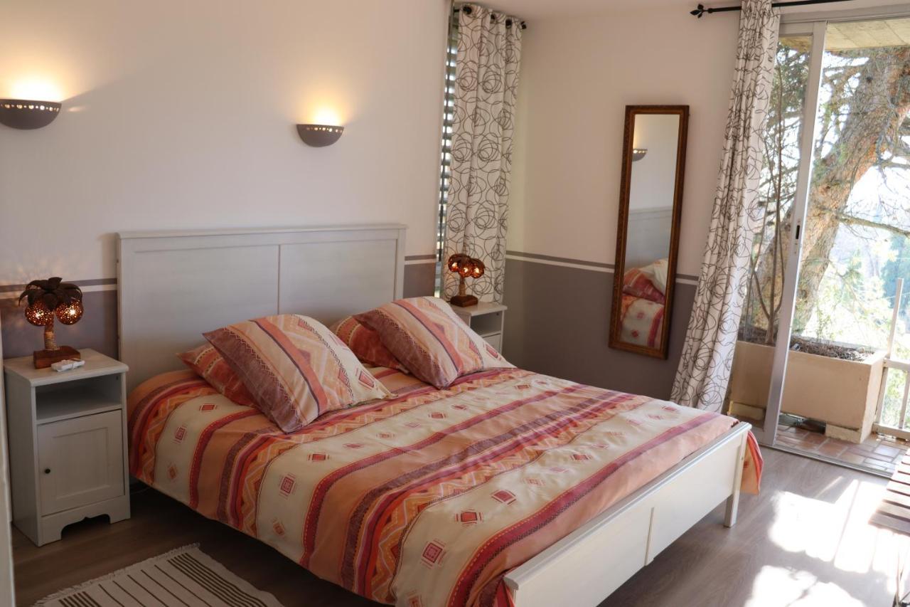 쿠쿠론 Les 3 Saisons B&B 외부 사진